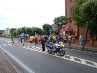 Kolumna gotowa do wyjścia na ulicę